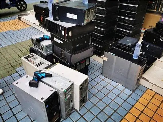 企業必看:硬盤銷毀,輕松合規,告別數據泄露風險! 企業必看:硬盤銷毀,輕松合規,告別數據泄露風險!